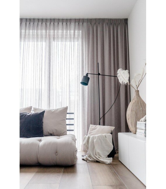 Shin Sano noir futon beige